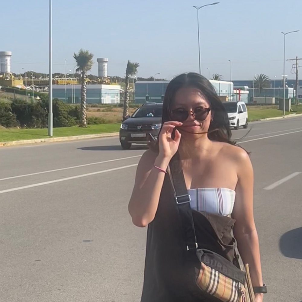 Meet your Posher, Hien
